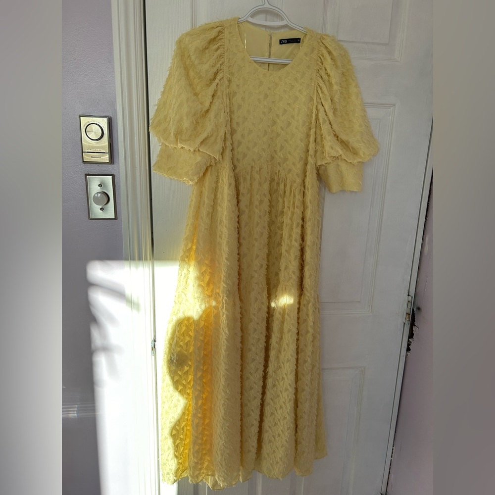 ZARA XS DREAMY DRESS